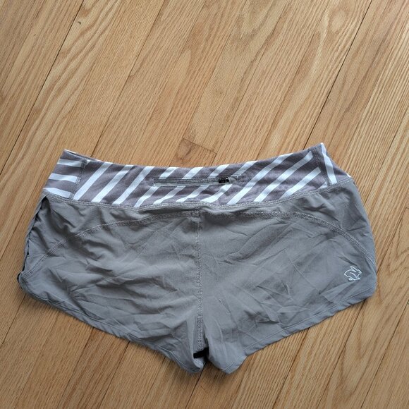 EUC Rabbit Catch Me If You Can Running Shorts Large Silver Filigree Stripe gray - Picture 3 of 11